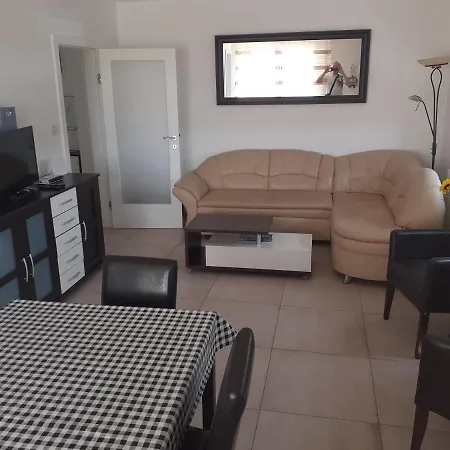Vjera Apartment *