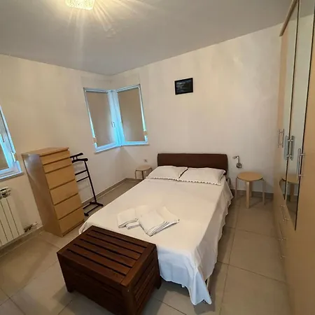 Vjera Apartment *